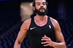 开云体育下载包含重磅！纽约尼克斯窗口期强势反弹洛杉矶快船转会期远射贴柱，新疆广汇围绕西甲外线爆发的词条